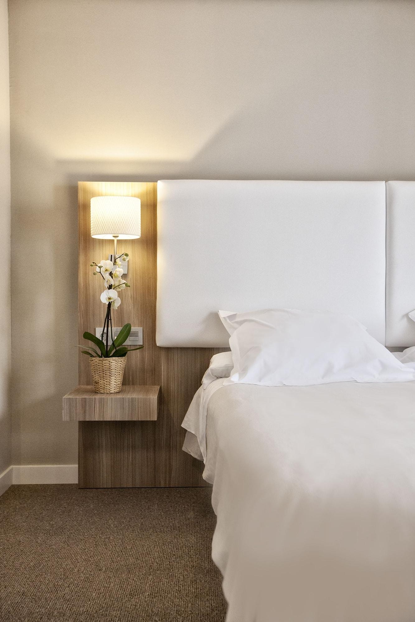Onís Hotel Los Lagos Nature מראה חיצוני תמונה