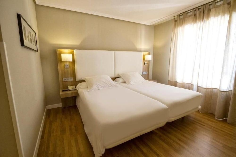 Onís Hotel Los Lagos Nature מראה חיצוני תמונה