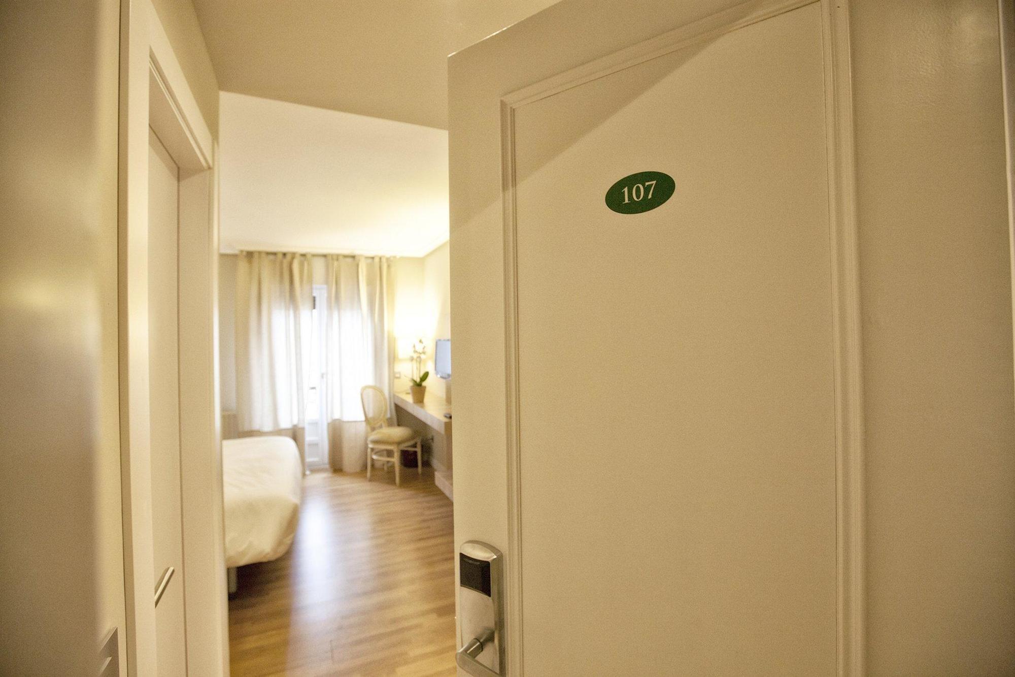 Onís Hotel Los Lagos Nature מראה חיצוני תמונה