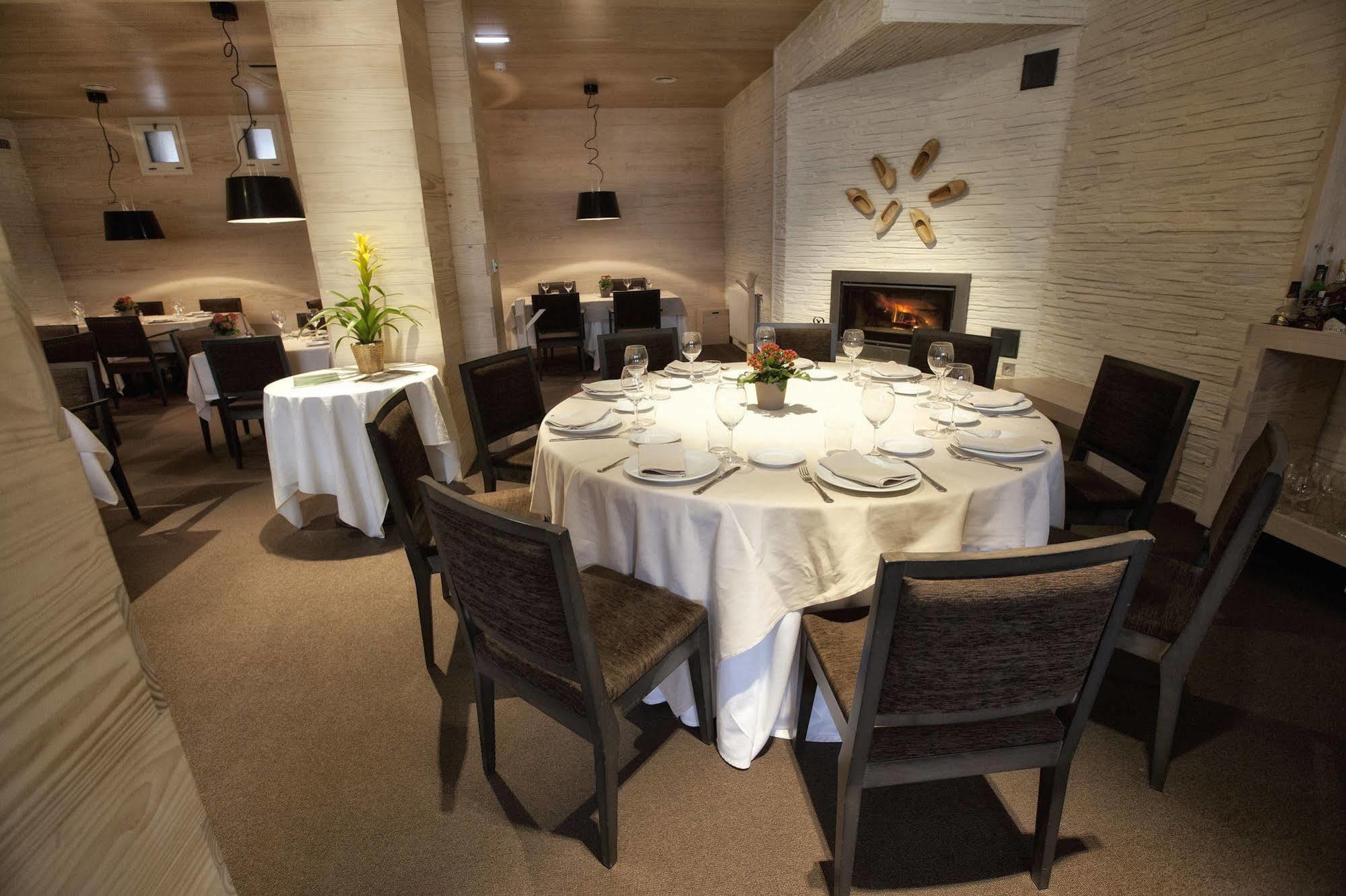 Onís Hotel Los Lagos Nature מראה חיצוני תמונה